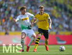 18.05.2019, Fussball 1. Bundesliga 2018/2019, 34. Spieltag, Borussia Mnchengladbach - Borussia Dortmund, im Borussia-Park Mnchengladbach. (L-R) Nico Elvedi (Gladbach) gegen Marco Reus (Dortmund)


