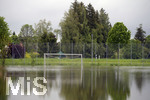 22.05.2019, Hochwasser in Schlingen bei Bad Wrishofen,  Der komplette Sportplatz von Schlingen ist berflutet. Die Tore stehen mitten im Wasser.