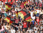 30.05.2019, Fussball Frauen-Nationalmannschaft, Freundschaftsspiel, Deutschland - Chile, in der Continental-Arena Regensburg, Die Fans feiern die deutschen Mdels.

 
