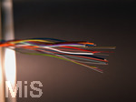 13.08.2019, LEW-Glasfaser FTTH-Ausbau Infoabend, in Jengen bei Buchloe. Ein Kabelpaket mit den Glasfaserkabelstrngen, die in die Huser und Wohnungen verlegt werden liegt zur Info auf dem Tisch. 