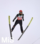 28.12.2019, Skispringen Vierschanzentournee Oberstdorf Training an der Schattenbergschanze, Markus Eisenbichler (GER) in der Luft.