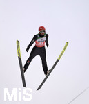 28.12.2019, Skispringen Vierschanzentournee Oberstdorf Training an der Schattenbergschanze, Markus Eisenbichler (GER) in der Luft.