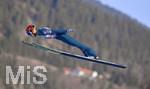 01.01.2020, Skispringen Vierschanzentournee, Neujahrsspringen in Garmisch Partenkirchen auf der groen Olympiaschanze, Philipp Aschenwald (GER) in der Luft beim Vorspringen.
