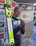 01.01.2020, Skispringen Vierschanzentournee, Neujahrsspringen in Garmisch Partenkirchen auf der groen Olympiaschanze, Karl Geiger (Deutschland) freut sich.