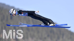01.01.2020, Skispringen Vierschanzentournee, Neujahrsspringen in Garmisch Partenkirchen auf der groen Olympiaschanze,  Luca Roth (GER) in der Luft.
