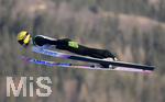 01.01.2020, Skispringen Vierschanzentournee, Neujahrsspringen in Garmisch Partenkirchen auf der groen Olympiaschanze,  Evgeniy Klimov (Russland) in der Luft.