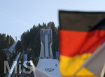 01.01.2020, Skispringen Vierschanzentournee, Neujahrsspringen in Garmisch Partenkirchen auf der groen Olympiaschanze, Deutschlandfhnchen werden von den Zuschauern geschwenkt.