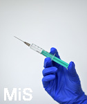 30.03.2020, Symbolbild: Impfung 
