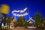 04.12.2020, Fussgngerzone Bad Wrishofen in Bayern, Der Weihnachts-Winterwald am Denkmalplatz. Kleine Weihnachtsfreude fr Kinder und Erwachsene.