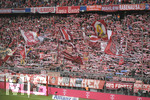 08.05.2022, Fussball 1. Bundesliga 2021/2022, 33. Spieltag, FC Bayern Mnchen - VfB Stuttgart, in der Allianz-Arena Mnchen.  Bayernfans der Sdkurve 


