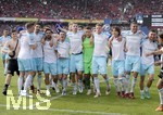 15.05.2022, Fussball 2. Bundesliga 2021/2022, 34. Spieltag, 1.FC Nrnberg - FC Schalke 04, im Max-Morlock-Stadion Nrnberg, Meisterjubel der Schalker nch dem Sieg.



