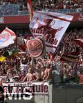 27.05.2023, Fussball 1. Bundesliga 2022/2023, 34.Spieltag, 1.FC Kln - FC Bayern Mnchen, Rhein-Energie-Stadion Kln, Die Bayern Fans feiern 

