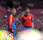 27.05.2023, Fussball 1. Bundesliga 2022/2023, 34.Spieltag, 1.FC Kln - FC Bayern Mnchen, Rhein-Energie-Stadion Kln, vor dem Spiel, v.li: Joshua Kimmich (FC Bayern Mnchen) mit Leon Goretzka (FC Bayern Mnchen).


