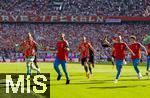 27.05.2023, Fussball 1. Bundesliga 2022/2023, 34.Spieltag, 1.FC Kln - FC Bayern Mnchen, Rhein-Energie-Stadion Kln, Kollektiver Torjubel nach dem entscheidenden Treffer zum 2:1 Sieg in der Nachspielzeit, Torwart Sven Ulreich (FC Bayern Mnchen), Lucas Hernandez (FC Bayern Mnchen), Josip Stanisic (Bayern Mnchen), 

