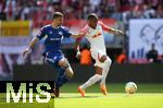 27.05.2023, Fussball 1. Bundesliga 2022/2023, 34. Spieltag, RB Leipzig - FC Schalke 04, in der Red Bull Arena Leipzig. (L-R) Marcin Kaminski (Schalke 04) gegen Christopher Nkunku (RB Leipzig)


