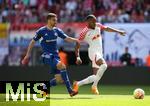 27.05.2023, Fussball 1. Bundesliga 2022/2023, 34. Spieltag, RB Leipzig - FC Schalke 04, in der Red Bull Arena Leipzig. (L-R) Marcin Kaminski (Schalke 04) gegen Christopher Nkunku (RB Leipzig)


