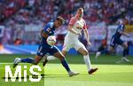 27.05.2023, Fussball 1. Bundesliga 2022/2023, 34. Spieltag, RB Leipzig - FC Schalke 04, in der Red Bull Arena Leipzig. (L-R) Rodrigo Zalazar (Schalke 04) gegen Lukas Klostermann (RB Leipzig)


