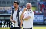 28.05.2023, Fussball 2. Bundesliga 2022/2023, 34.Spieltag, SV Sandhausen - Hamburger SV, im Stadion am Hardtwald Sandhausen.
Tim Walter (Trainer Hamburger SV) rechts

