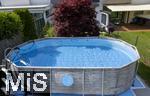 08.06.2023, Trend seit der Corona-Pandemie: Der eigene Swimmingpool im Garten sorgt im Sommer fr Erfrischung. 