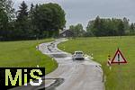 01.06.2024, Bad Wrishofen im Unterallgu, Hochwasser nach andauernden Regenfllen, Der Wrthbach ist aus seinem Bett getreten und fliesst auf die Stadt zu, hier im Sden.