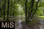 01.06.2024, Bad Wrishofen im Unterallgu,  Andauernde Regenflle bescheren dem Kurpark berschwemmte Wege und Wiesen.