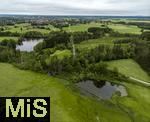 02.06.2024,  Bad Wrishofen im Unterallgu, Nach dem Hochwasser nach andauernden Regenfllen ist das Wasser ber Nacht weitestgehend abgelaufen. im Vordergrund der Waldsee im Sden mit Staudamm, der zum Glck Tags zuvor noch die grten Wassermassen abgehalten hat in die Innenstadt Wrishofens zu laufen.
