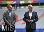 03.06.2024, Fussball Europameisterschaft 2024,  Besuch von Bundeskanzler Olaf Scholz im EM-Stadion Mnchen Fuball Arena. v.l. EM Botschafter Philipp Lahm und Bundeskanzler Olaf Scholz 
