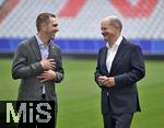 03.06.2024, Fussball Europameisterschaft 2024,  Besuch von Bundeskanzler Olaf Scholz im EM-Stadion Mnchen Fuball Arena. v.l. EM Botschafter Philipp Lahm und Bundeskanzler Olaf Scholz 
