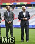 03.06.2024, Fussball Europameisterschaft 2024,  Besuch von Bundeskanzler Olaf Scholz im EM-Stadion Mnchen Fuball Arena. v.l. EM Botschafter Philipp Lahm und Bundeskanzler Olaf Scholz 
