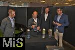 03.06.2024, Fussball Europameisterschaft 2024,  Besuch von Bundeskanzler Olaf Scholz im EM-Stadion Mnchen Fuball Arena. v.l. EM Botschafter Philipp Lahm (Deutschland),  Bundeskanzler Olaf Scholz (Deutschland) schauen sich die Graspellets an 