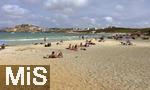 10.06.2024, Beliebtes Reiseziel der Deutschen, die Balearen-Insel Mallorca (Spanien).  Urlauber am Strand Cala Agulla bei Cala Ratjada,  