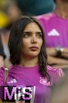 29.06.2024, Fussball UEFA EURO 2024, Achtelfinale, Deutschland - Dnemark, in der BVB-Arena Dortmund, Sara Arfaoui (Deutschland) die Frau von Ilkay Gndogan (Deutschland) nachdenklich. 

