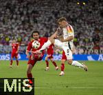 29.06.2024, Fussball UEFA EURO 2024, Achtelfinale, Deutschland - D�nemark, in der BVB-Arena Dortmund, v.l. Thomas Delaney (D�nemark) gegen Joshua Kimmich (Deutschland) 