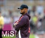 24.07.2024, Fussball 1. Bundesliga 2024/2025, Testspiel im Trainingslager des FC Bayern Mnchen in Rottach-Egern am Tegernsee am Sportplatz Birkenmoos, FC Rottach Egern - FC Bayern Mnchen, Trainer Vincent Kompany (FC Bayern Mnchen) nachdenklich 