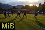 24.07.2024, Fussball 1. Bundesliga 2024/2025, Testspiel im Trainingslager des FC Bayern Mnchen in Rottach-Egern am Tegernsee am Sportplatz Birkenmoos, FC Rottach Egern - FC Bayern Mnchen, Zweikampf im Gegenlicht