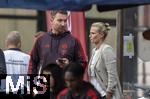 24.07.2024, Fussball 1. Bundesliga 2024/2025, Testspiel im Trainingslager des FC Bayern Mnchen in Rottach-Egern am Tegernsee am Sportplatz Birkenmoos, FC Rottach Egern - FC Bayern Mnchen,  re: Teammanagerin Kathleen Krger 