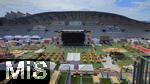 24.07.2024, Vor den Olympischen Sommerspielen 2024 in Paris (Frankreich), Vorbereitungsarbeiten im Rugbystadion Jean Bouin, zu den Olympischen Spielen ist es das DEUTSCHE HAUS fr die deutsche Olympische Familie. Eine groe Bhne im Innenraum ist Mittelpunkt fr die Prsentation der Sportler nach den Wettkmpfen. 