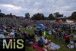 27.07.2024, Konzert in Mindelheim im Unterallgu: ?Mondlicht-Open-Air? mit dem Orchester Frisch Gestrichen unter der Leitung von Nils Schad, an der Schwabenwiese Mindelheim. 