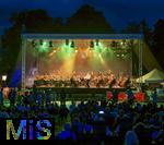 27.07.2024, Konzert in Mindelheim im Unterallgu: ?Mondlicht-Open-Air? mit dem Orchester Frisch Gestrichen unter der Leitung von Nils Schad, an der Schwabenwiese Mindelheim. 