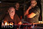 27.07.2024, Konzert in Mindelheim im Unterallgu: ?Mondlicht-Open-Air? mit dem Orchester Frisch Gestrichen unter der Leitung von Nils Schad, an der Schwabenwiese Mindelheim. Tontechniker Daniel Zweig aus Bad Wrishofen 