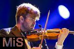 27.07.2024, Konzert in Mindelheim im Unterallgu: ?Mondlicht-Open-Air? mit dem Orchester Frisch Gestrichen unter der Leitung von Nils Schad, an der Schwabenwiese Mindelheim.  Violonist Julian Schad