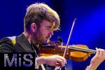 27.07.2024, Konzert in Mindelheim im Unterallgu: ?Mondlicht-Open-Air? mit dem Orchester Frisch Gestrichen unter der Leitung von Nils Schad, an der Schwabenwiese Mindelheim.  Violonist Julian Schad
