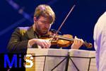 27.07.2024, Konzert in Mindelheim im Unterallgu: ?Mondlicht-Open-Air? mit dem Orchester Frisch Gestrichen unter der Leitung von Nils Schad, an der Schwabenwiese Mindelheim.  Violonist Julian Schad