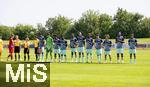 31.07.2024, Freundschaftsspiel, FC Brentford U19 - FC Heidenheim U18, in Bad Wrishofen (Deutschland),  Aufstellung vor dem Spiel Mannschaft Brentford.