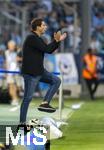 02.08.2024, Fussball 3. Liga 2024/2025, 1.Spieltag, TSV 1860 Mnchen - 1.FC Saarbrcken, im Stdtischen Stadion an der Grnwalderstrasse, Mnchen. Trainer Argirios Giannikis  (TSV 1860 Mnchen) gibt Anweisungen


