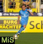 02.08.2024, Fussball 3. Liga 2024/2025, 1.Spieltag, TSV 1860 Mnchen - 1.FC Saarbrcken, im Stdtischen Stadion an der Grnwalderstrasse, Mnchen. Thore Jacobsen (TSV 1860 Mnchen) am Ball 


