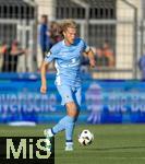 02.08.2024, Fussball 3. Liga 2024/2025, 1.Spieltag, TSV 1860 Mnchen - 1.FC Saarbrcken, im Stdtischen Stadion an der Grnwalderstrasse, Mnchen. Jesper Verlaat (TSV 1860 Mnchen) am Ball 


