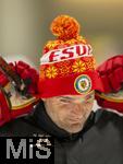  21.06.2024, DEL2  Deutschland, 2024/25,  ESV Kaufbeuren Trainer Daniel Jun setzt seine Mtze auf.
