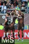 09.08.2024, Fussball Saison 2024/2025, Testspiel, FC St. Pauli - Atlanta Bergamo, im Millerntor Stadion Hamburg.  Jubel (L-R) Philipp Treu (FC St. Pauli), Scott Banks (FC St. Pauli) un d Torschtze Carlo Boukhalfa (FC St. Pauli) zum Tor zum 3:0


