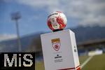 01.03.2025, Fussball Admiral 2.Liga sterreich 2024/2025, SW Bregenz - FC Liefering, in Bregenz im ImmoAgentur Stadion, Der offizielle Spielball von Derbystar liegt auf der Stele bereit.